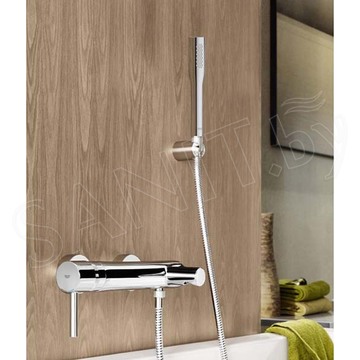 Смеситель для ванны Grohe Essence+ 33628001 с душевым гарнитуром