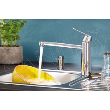 Смеситель для кухонной мойки Grohe Eurosmart Cosmopolitan 30195000 с запорным вентилем