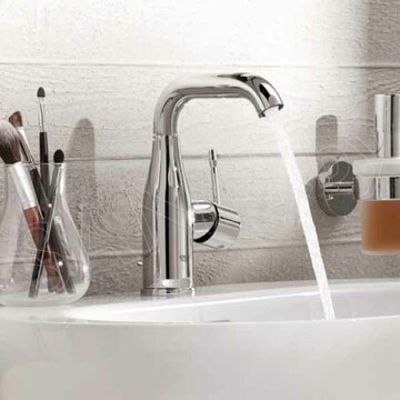 Смеситель для умывальника Grohe Essence 23462001 (с донным клапаном)